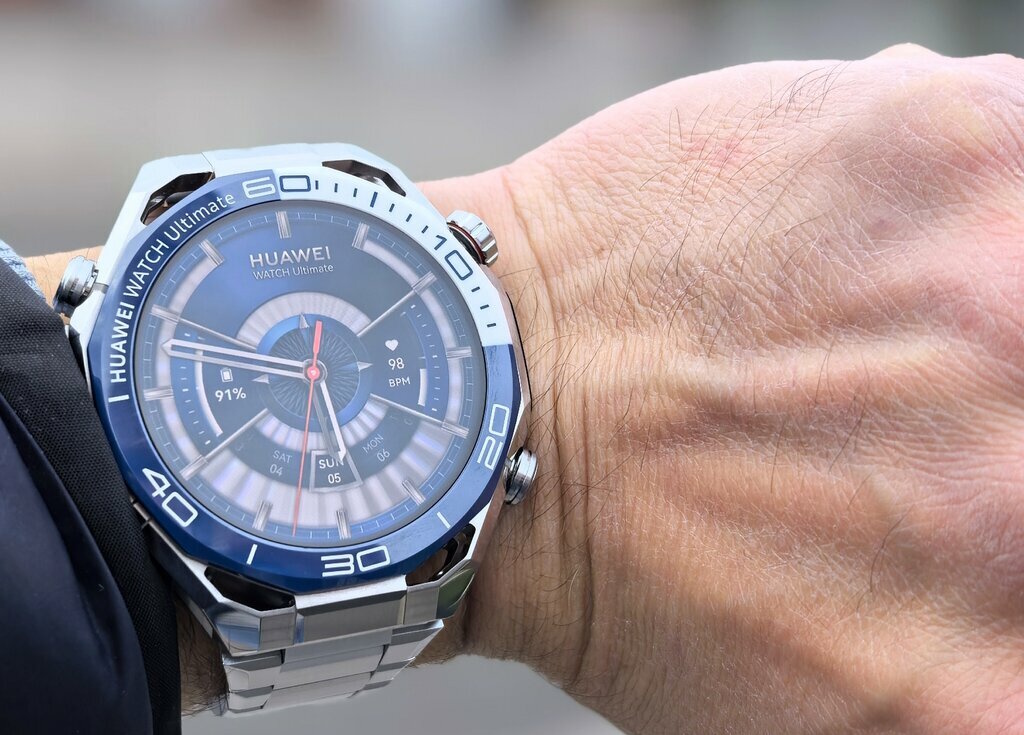 Foto del reloj Huawei Watch Ultimate 2 en una muñeca